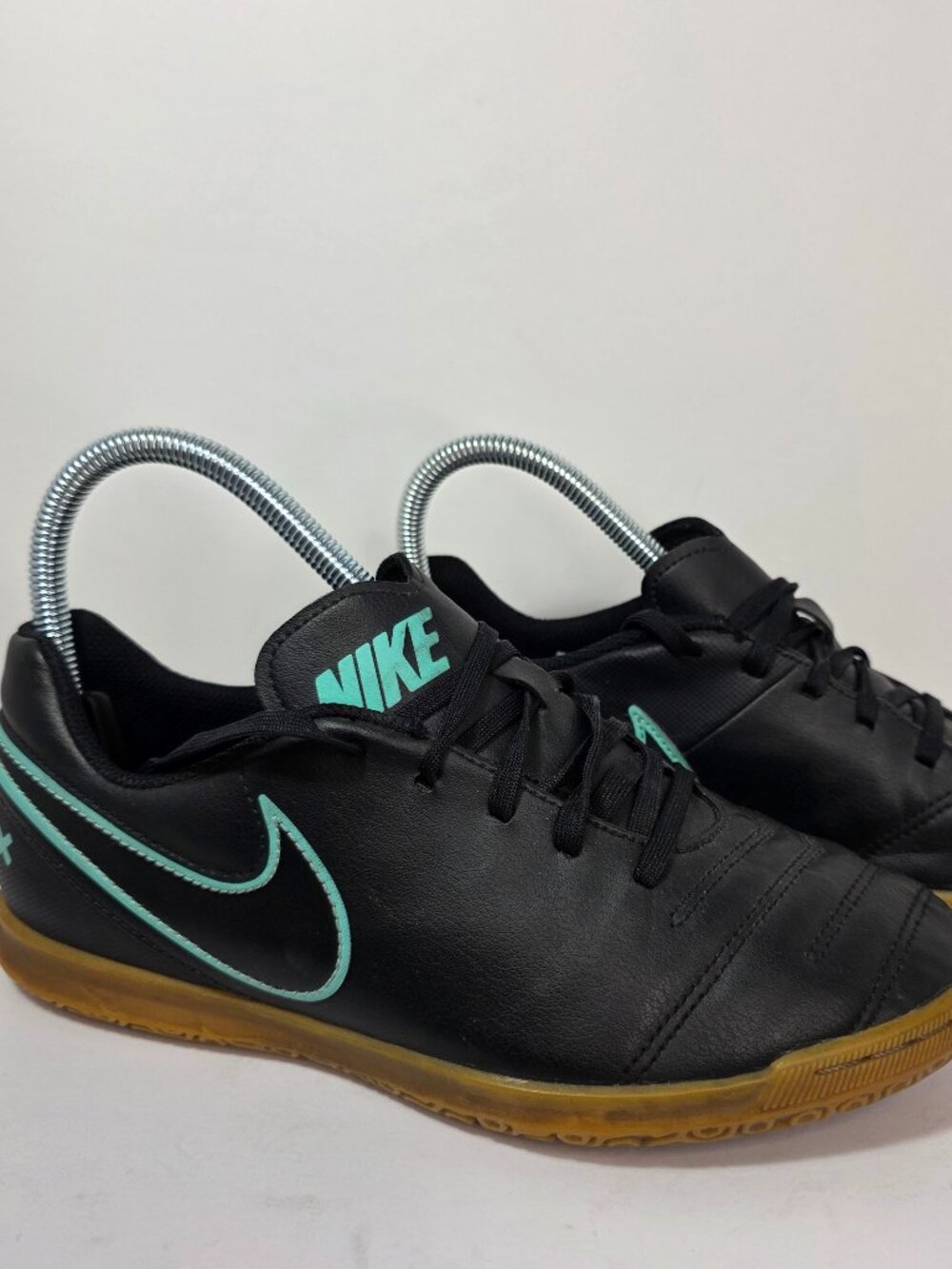 Nike TiempoX Rio III IC Youth Indoor Soccer Shoes Style 819196-004 Size 6